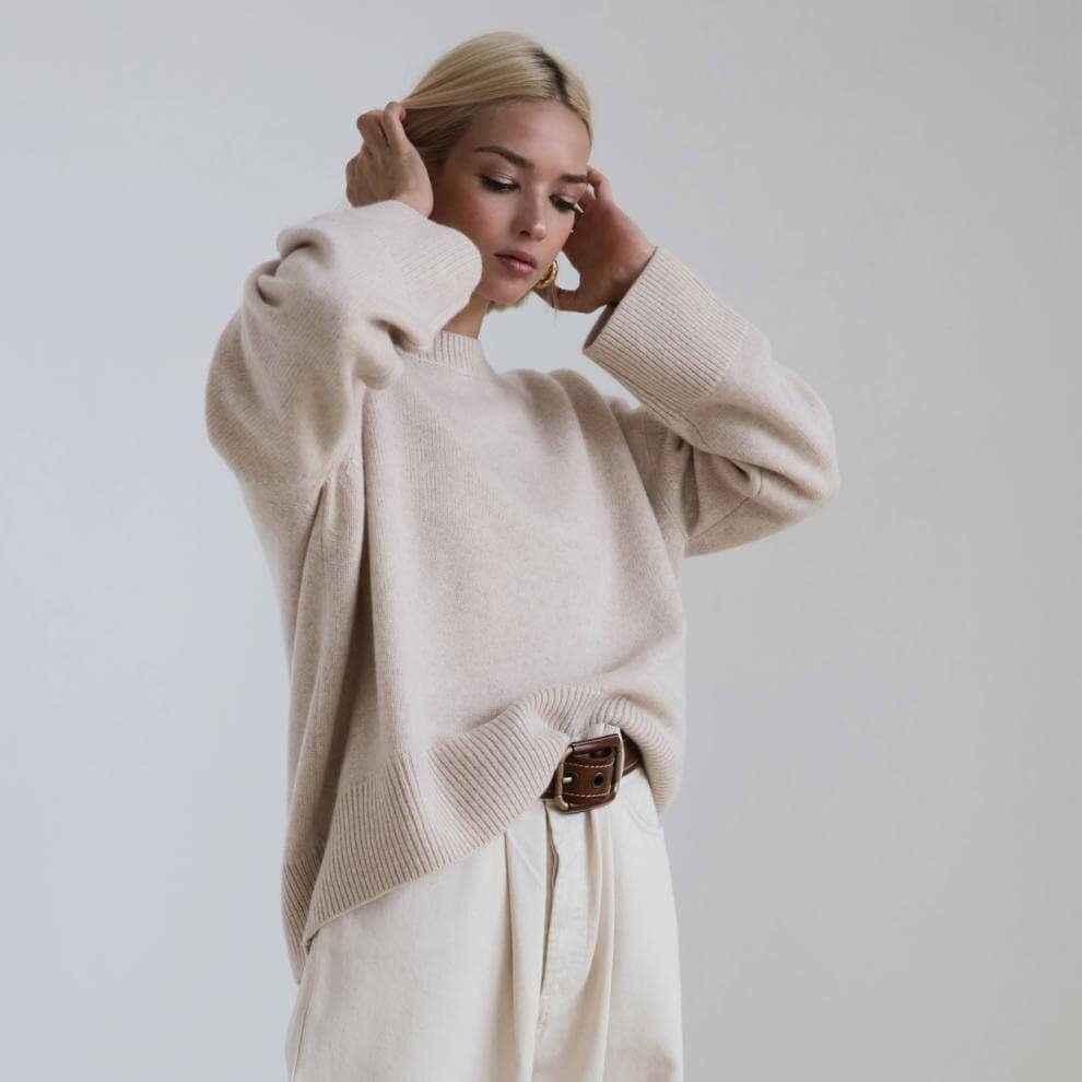 Round neck solid color loose knit sweater