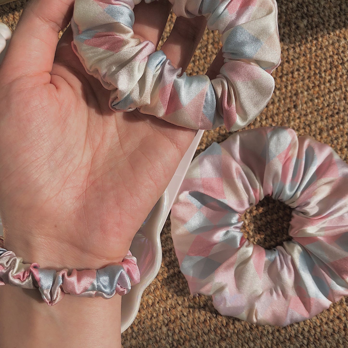 REINAREA Women’s Strawberry Ice Cream-Colored French Silk Mulberry Silk Scrunchie