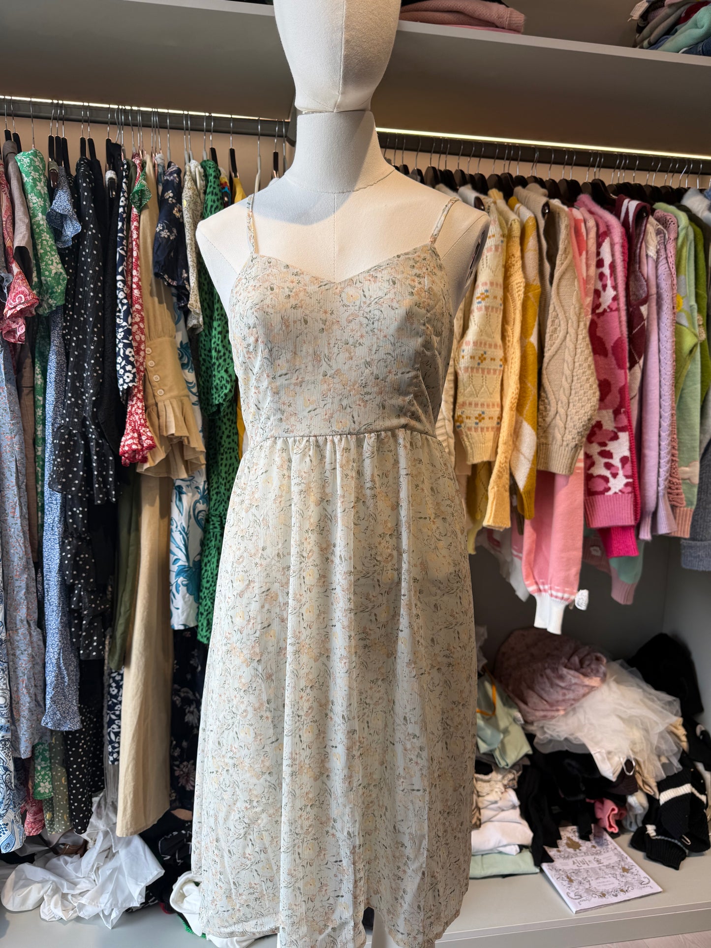 REINAREA 2025 Summer Boho Spaghetti Strap Sundress - V Neck Swing Midi Dress with Bow Back Design, Floral Print, Perfect for Vacation Beach