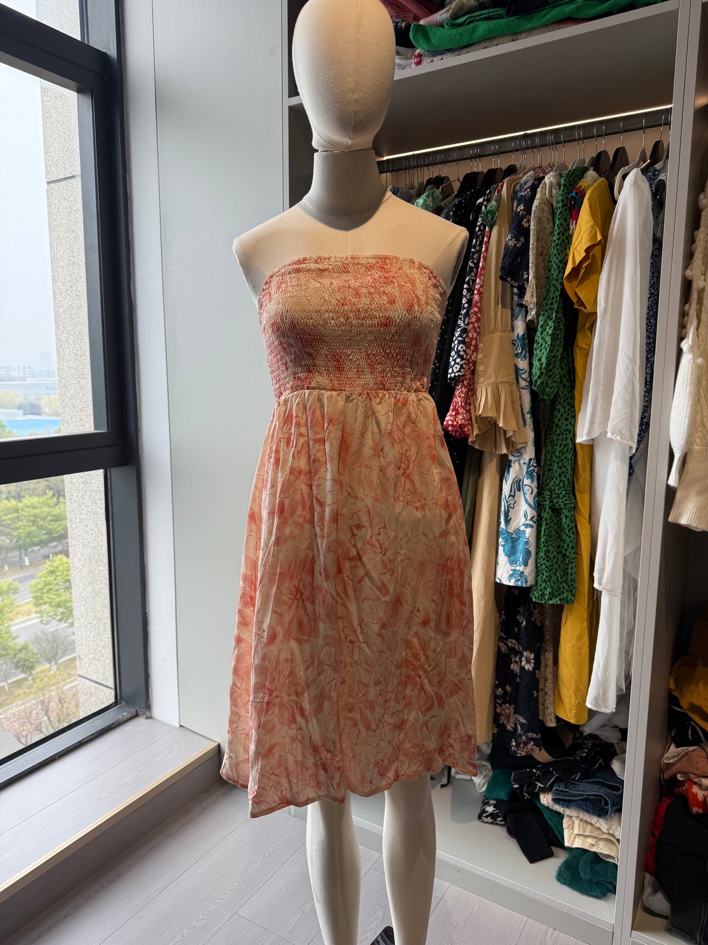 REINAREA Boho Strapless Tube Dress - Floral Print Sundress for Women, Sexy Off-Shoulder Ruffle Beach Cover Up in Pink