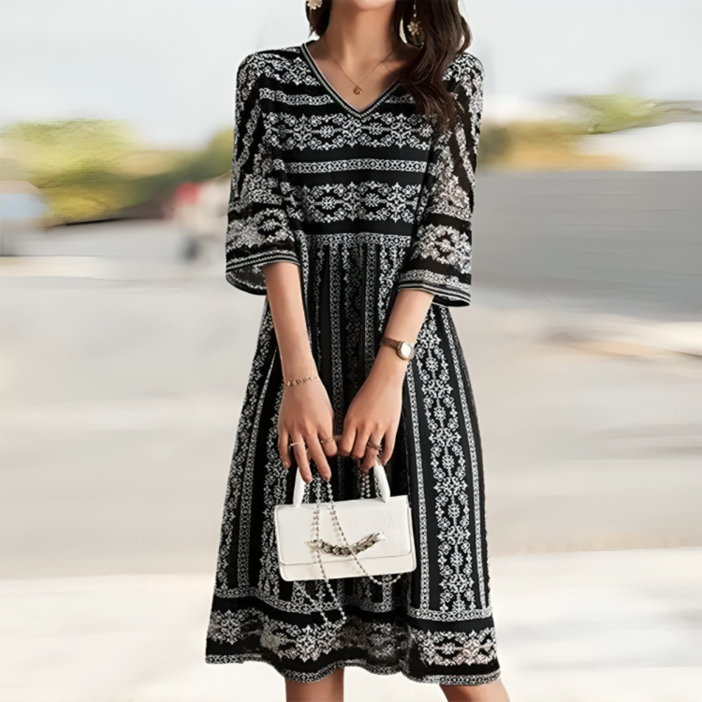 Noble 3/4 Sleeve Print Midi Dress
