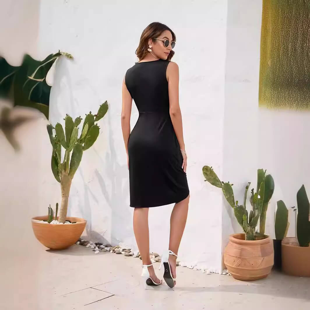 V-neck sleeveless solid colour waist dress
