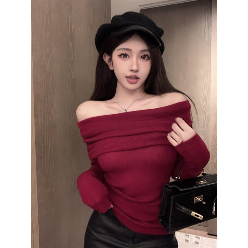 French one-shoulder collarbone-baring soft knit