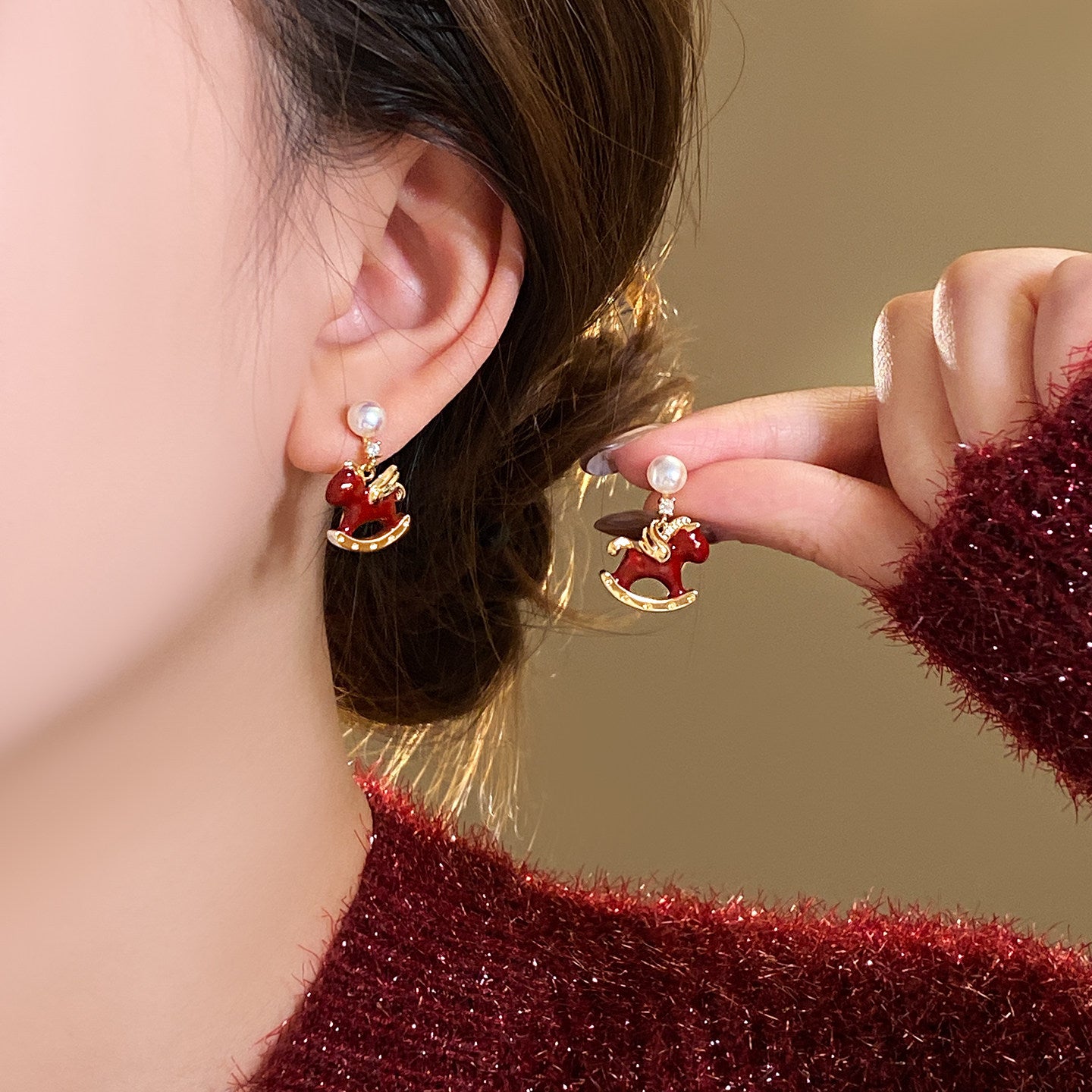 REINAREA Red Pony Pearl Earrings for Women New Year Studs & Clip-Ons, Gorgeous Statement Jewelry【105】