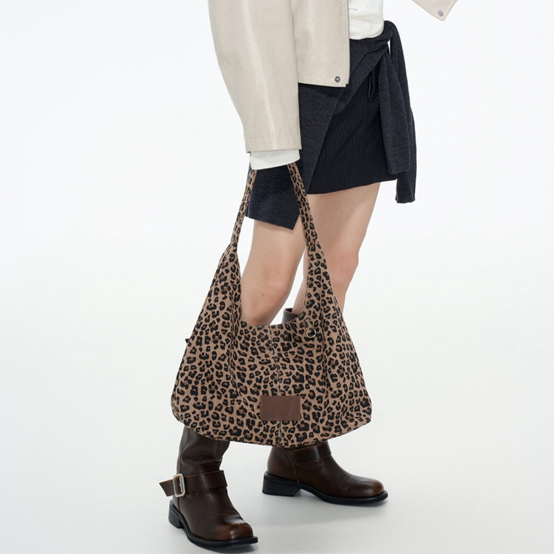 REINAREA Women’s Leopard Print Triangle Bag - Commuter Hobo Bag Casual Handheld Shoulder Bag