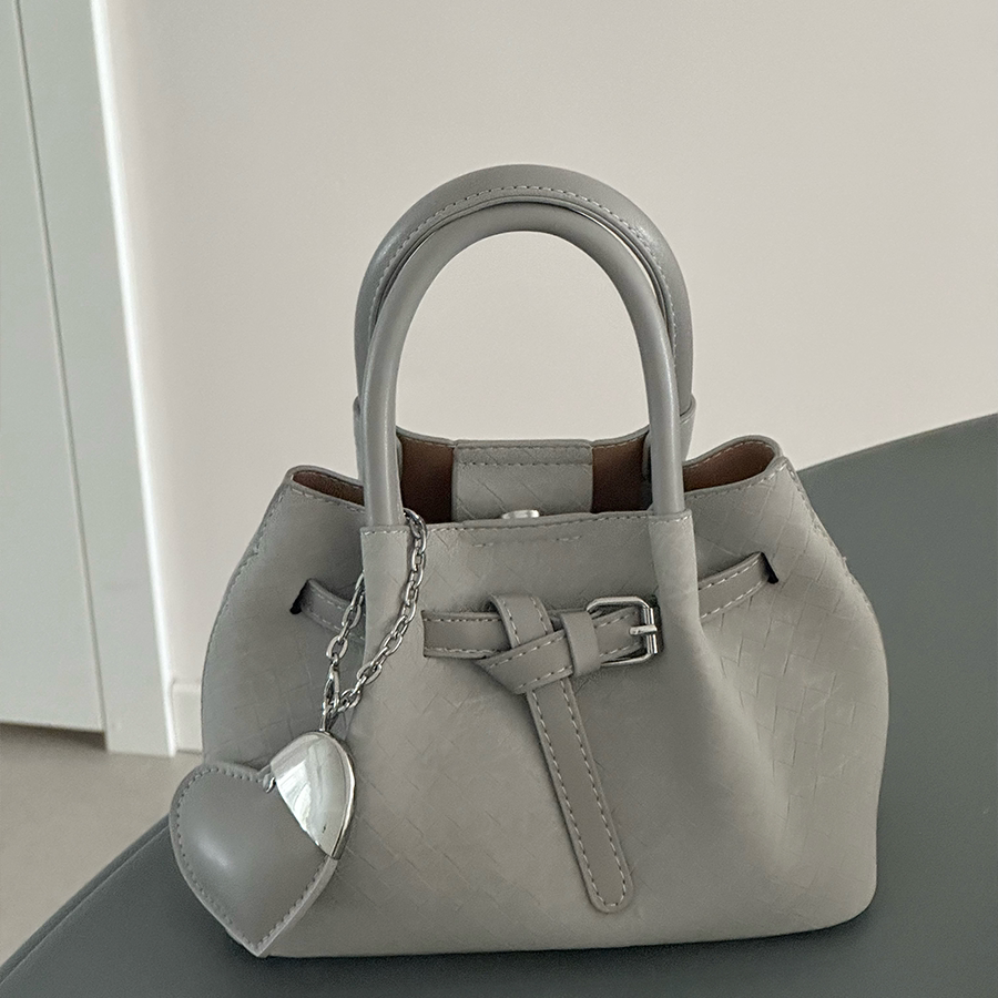 REINAREA Sweet Edgy Heart Basket Bag - Women's Handheld Crossbody Bag