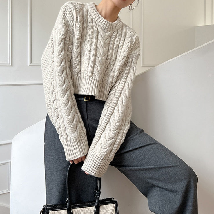 REINAREA The "Cozy Cloud" Chunky Cable Knit Sweater - Cropped Retro Pullover