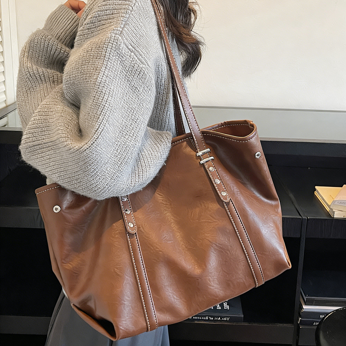 REINAREA Women's Relaxed Retro Tote Bag Large Capacity Commuter Shoulder Bag