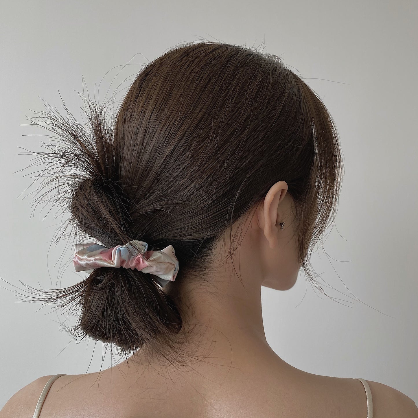 REINAREA Women’s Strawberry Ice Cream-Colored French Silk Mulberry Silk Scrunchie