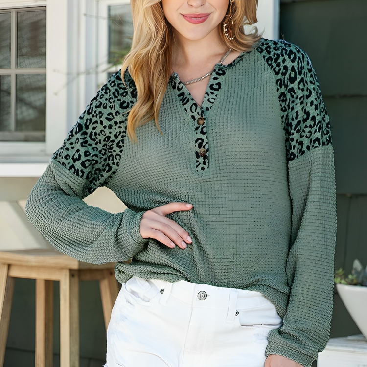 Leopard Print Raglan Sleeve Waffle Knit Tee